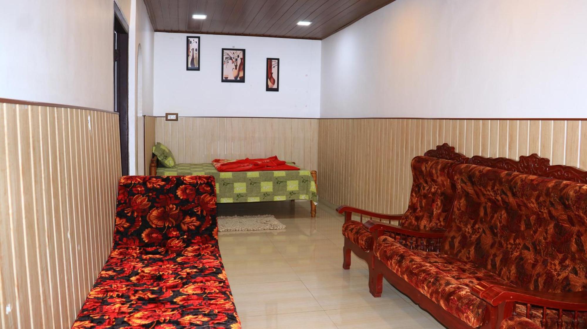 Navaneeth Homestay Devikolam Buitenkant foto